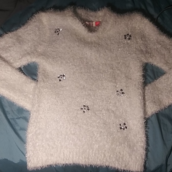 White/Creme sparkly fuzzy sweater - Picture 1 of 4